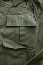 画像10: [DEADSTOCK] 70's US ARMY jungle fatigue jacket (10)