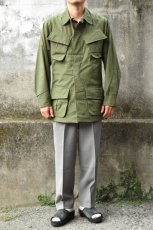 画像4: [DEADSTOCK] 70's US ARMY jungle fatigue jacket (4)