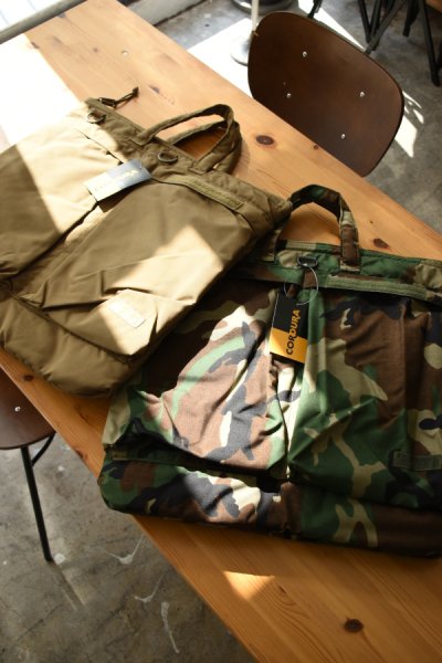 画像1: [DEADSTOCK] FIRE FORCE TACTICAL GEAR Aviator Flyers Helmet Bag -WOODLAND CAMO-