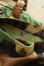 画像7: [DEADSTOCK] FIRE FORCE TACTICAL GEAR Aviator Flyers Helmet Bag -WOODLAND CAMO- (7)